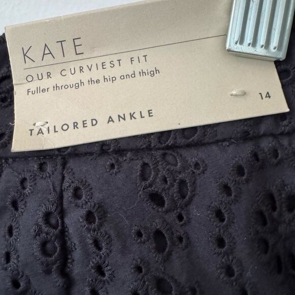 Ann Taylor Navy Blue Eyelit Pants and Sleeveless Top Set - Picture 4 of 10